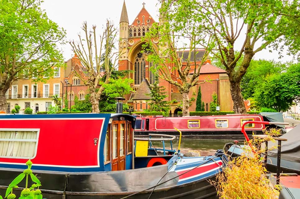 Begynd Din Gåtur Langs Regent's Canal I Smukke Little Venice