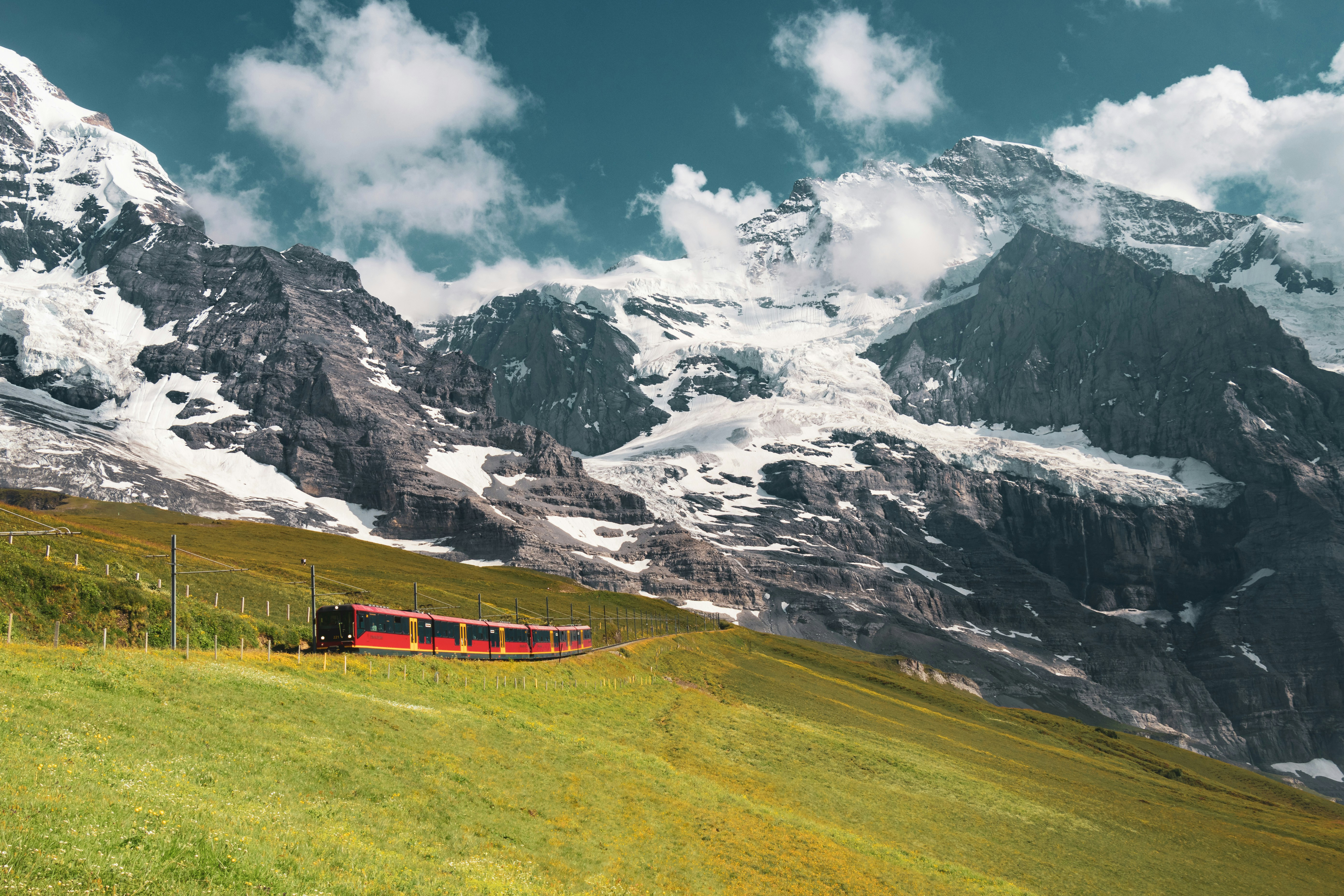 Togturen Til Jungfraujoch Er Uden Lige Og Fører Til Europas 'Top'. Foto. Patrick Robert Doyle