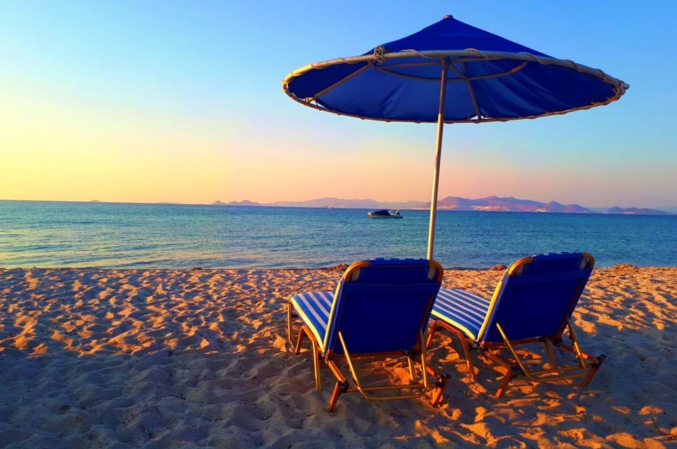 Man Kan Uden Problemer Tilbringe En Hel Dag Til Solnedgang På Strandene På Kos. Foto. Søren Sorgenfri