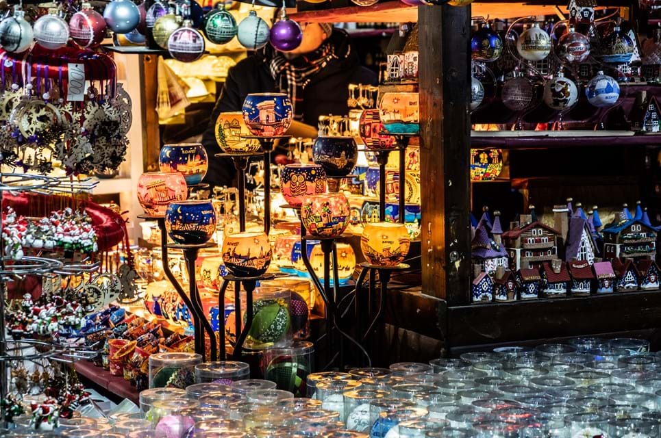 Mangler Du Julepynt, Så Er Budapests Kunsthåndværkere Dine Venner. Foto. Andrea La Corte