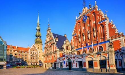 Det Er Især Rigas Gamle Bydel, Der Tiltrækker Tæt På To Millioner Turister Om Året. Foto. Xantana Dreamstime.Com