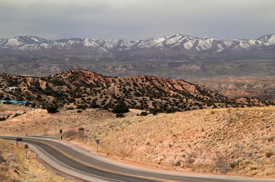 The High Road. Foto. Wilsilver77 Dreamstime.Com