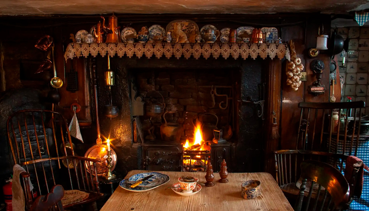 Dennis Severs' House Føles Som Om Man Støder På Beboerne Fra 1724 Lige Rundt Om Hjørnet. Foto. LUCINDA DOUGLAS MENZIES Www.Dennissevershouse.Co