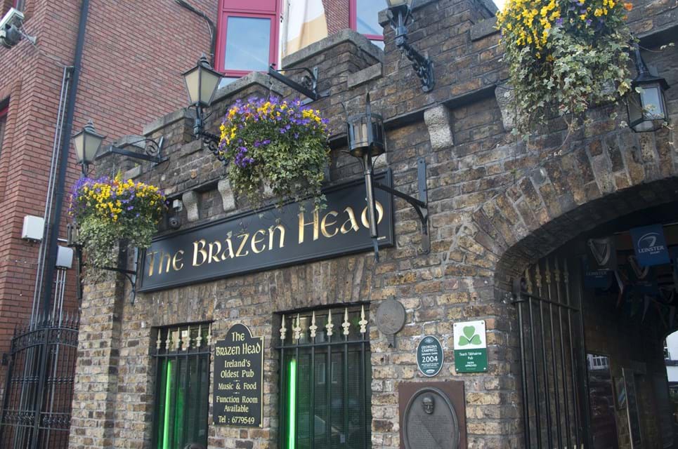 The Brazen Head Hævder At Være Irlands Ældeste Pub Med Næsten 900 År På Bagen. Foto. Stephen Smith