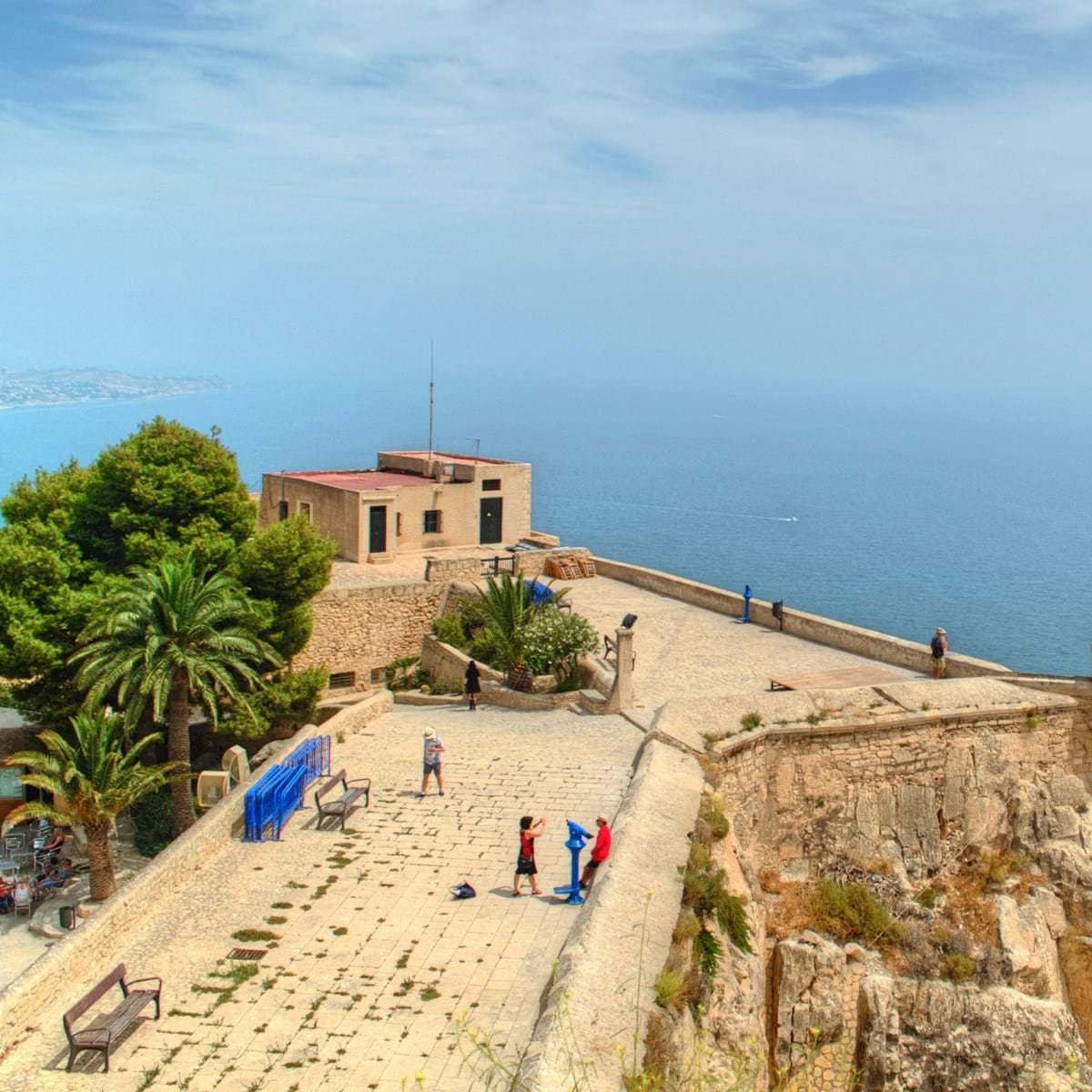 Alicante Har Flere Flotte Udflugtsmål Som Borgen Santa Barbara. Foto. Lai Mite.