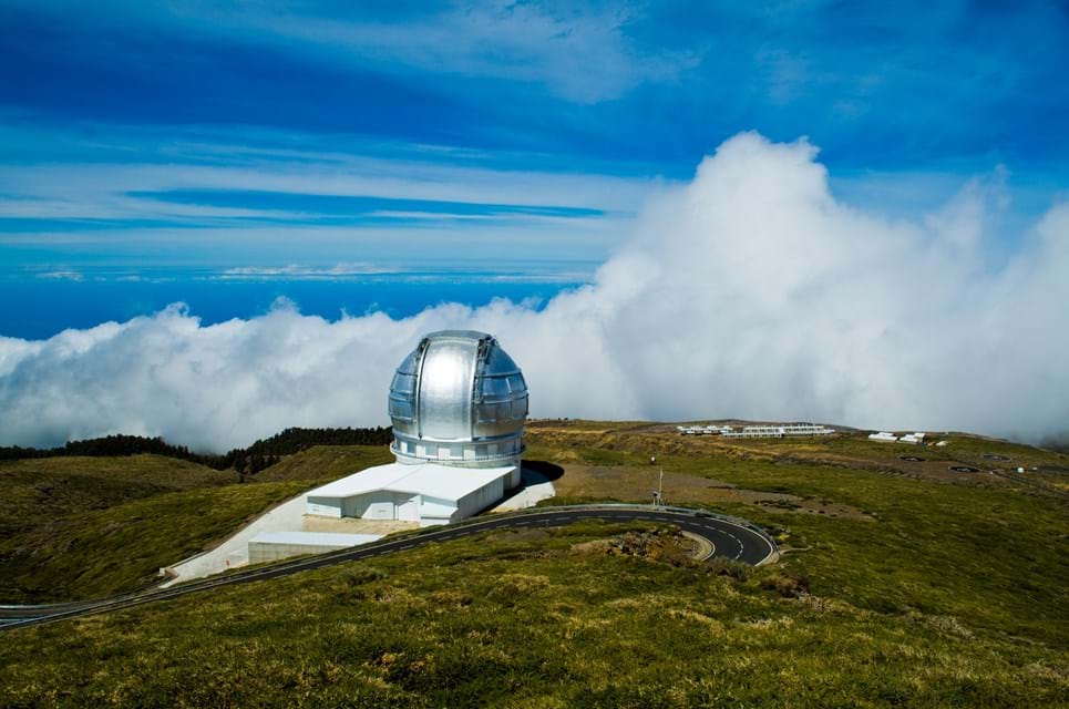 Det Ligner En Udpost Fra Star Wars, Og Det Verdensberømte Oberservatium Er Et Af Klodens Bedste Steder Til Stjernekiggeri. Foto. Mette Brandtdreamstime.Com