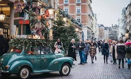 De Smukkeste Og Mest Fantasifulde Juleudstillinger Finder Man Som Regel I Covent Garden. Foto. Alena Kravchenko