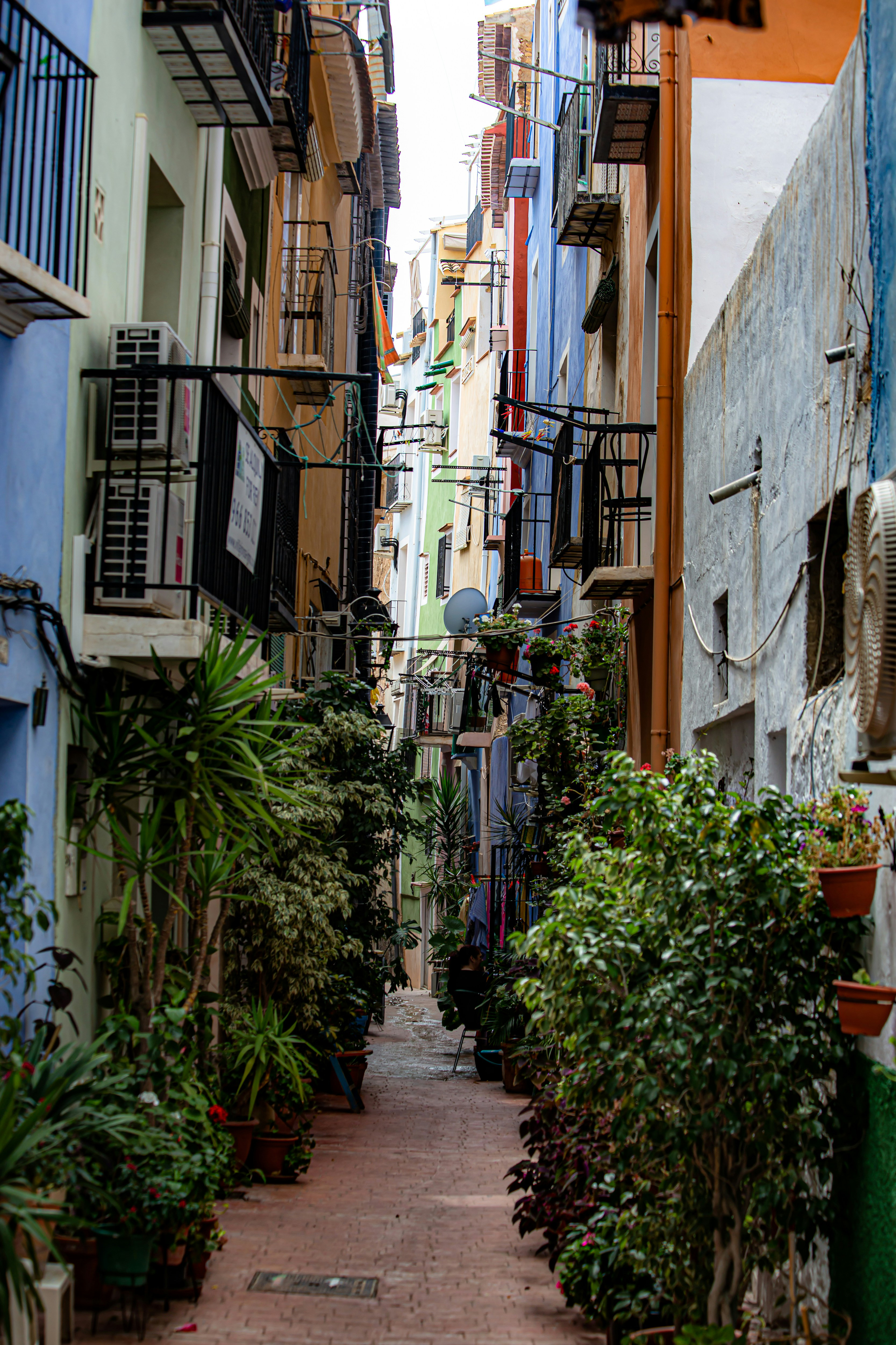 Villajoyosas Farverige Huse Passer Til Byens Ry Som En Glad Og Livlig By. Foto. Hakon Grimstad