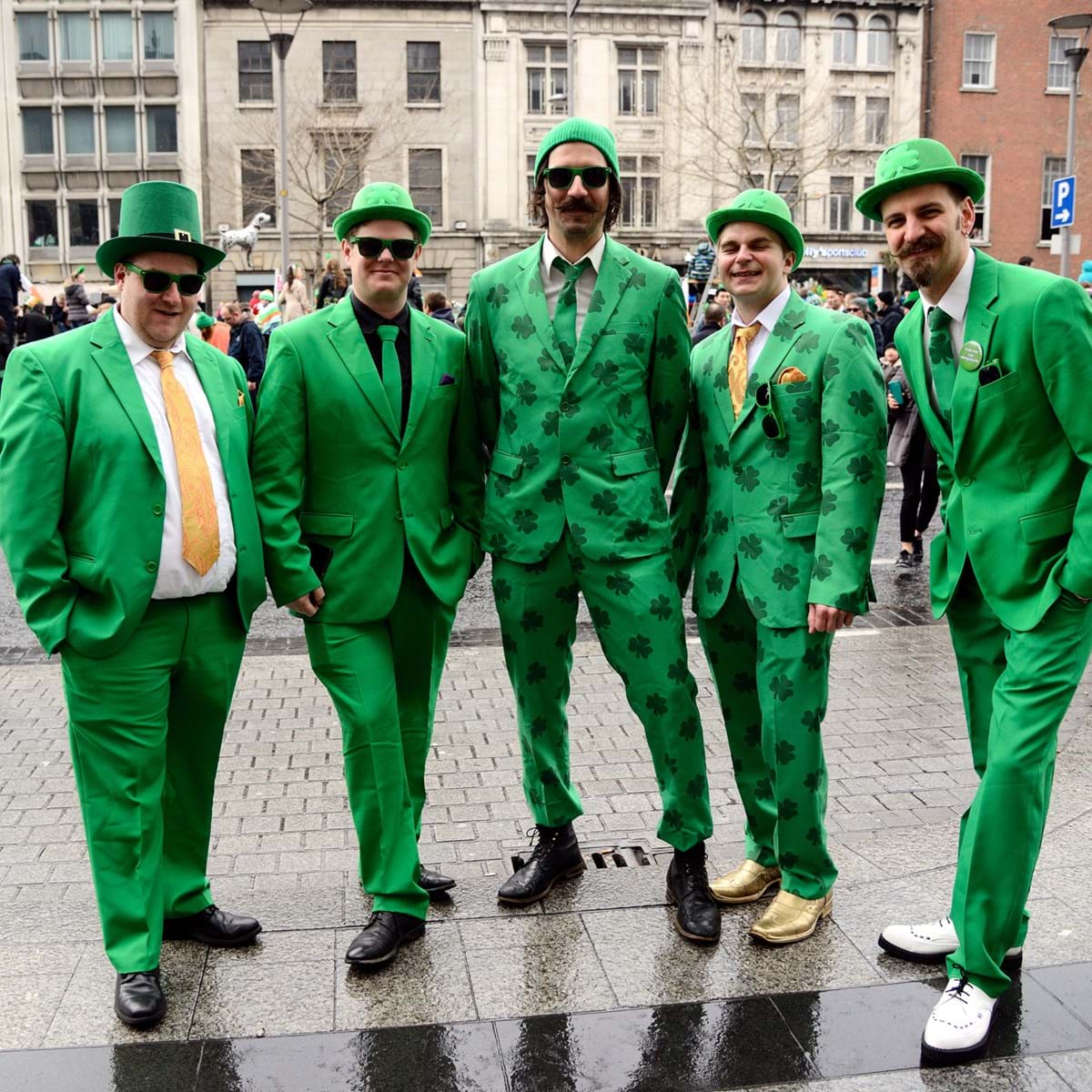Hvis Du Er I Tvivl Om Dit St. Patrick's Day Outfit Så Bare Gå Med Grønt. Det Kan Ikke Gå Galt. Foto. Hsin Yi Wang