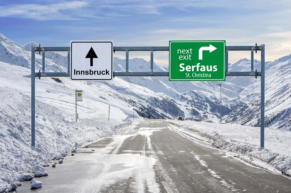 Innsbruck Er En Af Østrigs Store Ski Byer Takket Være De Sneklædte Omgivelser. Marko Bukorovic