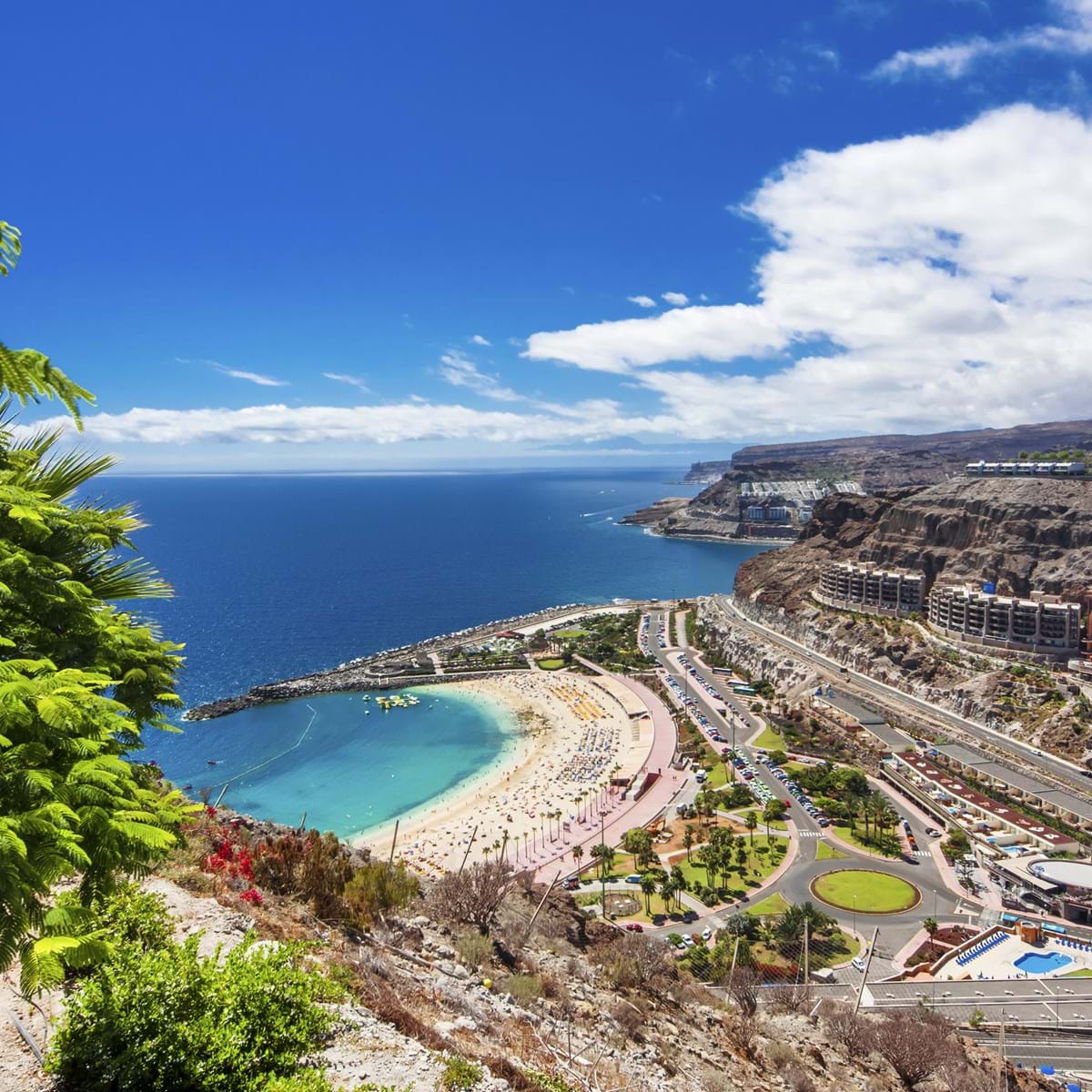 Gran Canaria Er En Ideel Blanding Af Flotte Strande, Smuk Natur Og Forrevne Klippepartier Og Bjerge. Foto. Mario Cupkovic Dreamstime.Com