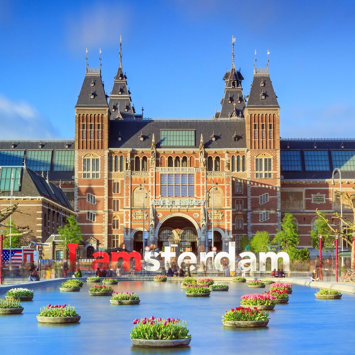 Amsterdam I Foråret Rimer Naturligvis På Tulipaner. Foto. Dennis Van De Water