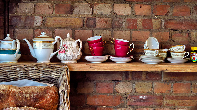 Du Kan Finde En Luksus Udgave Af Eftermiddagsteen På De Fleste Tophoteller Eller Bare Godt Bagværk Og Brød Og En Varm Kop Te På Den Lokale Cafe