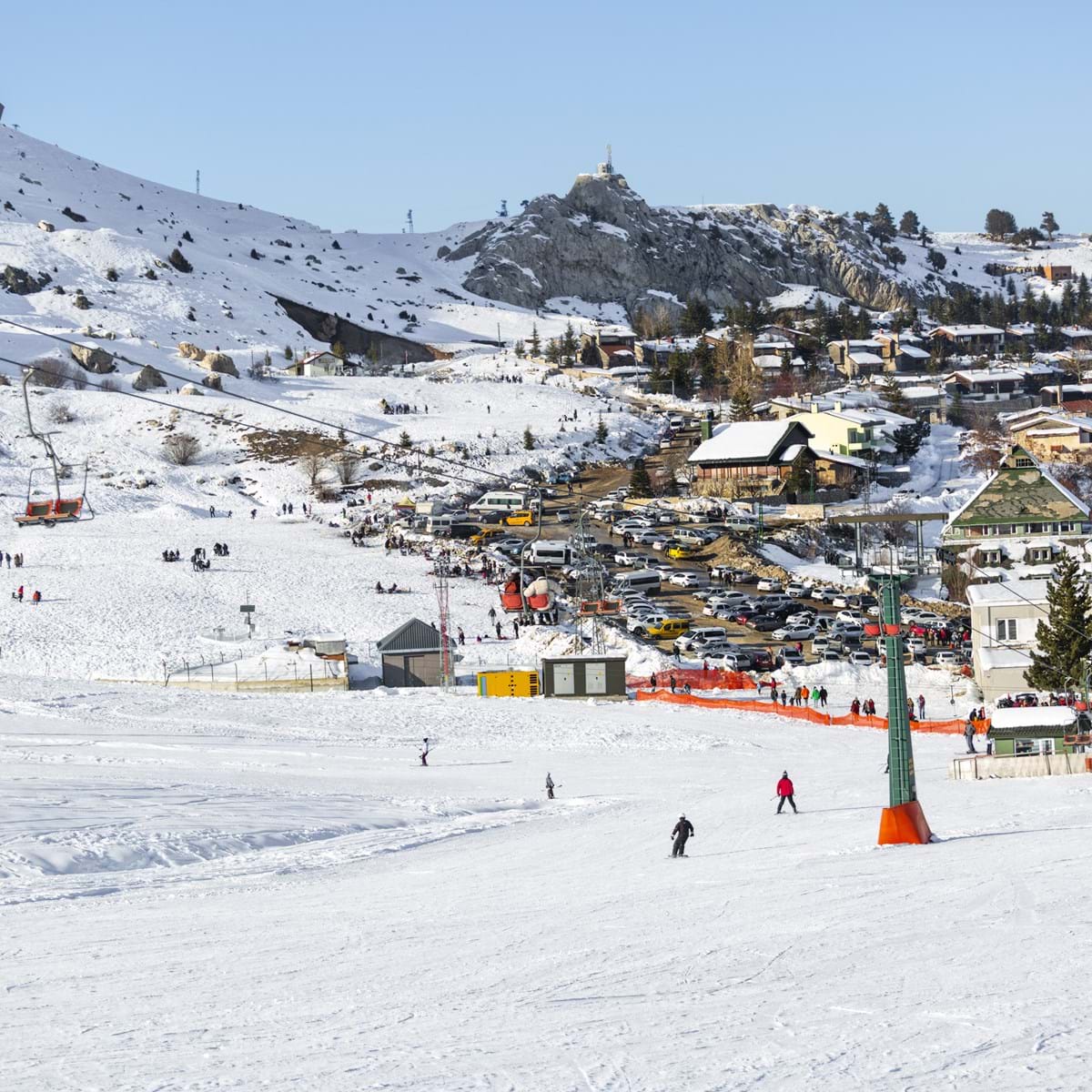 Der Er Flere Skisportssteder Nær Antalya. Foto. Hs Bortecin Dreamstime.Com