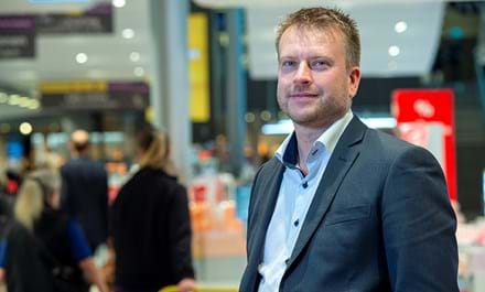 12 Feb 2020 Portræt Claus Juul Christiansen Ledergruppe Jonas Fotografi 03 Kopier