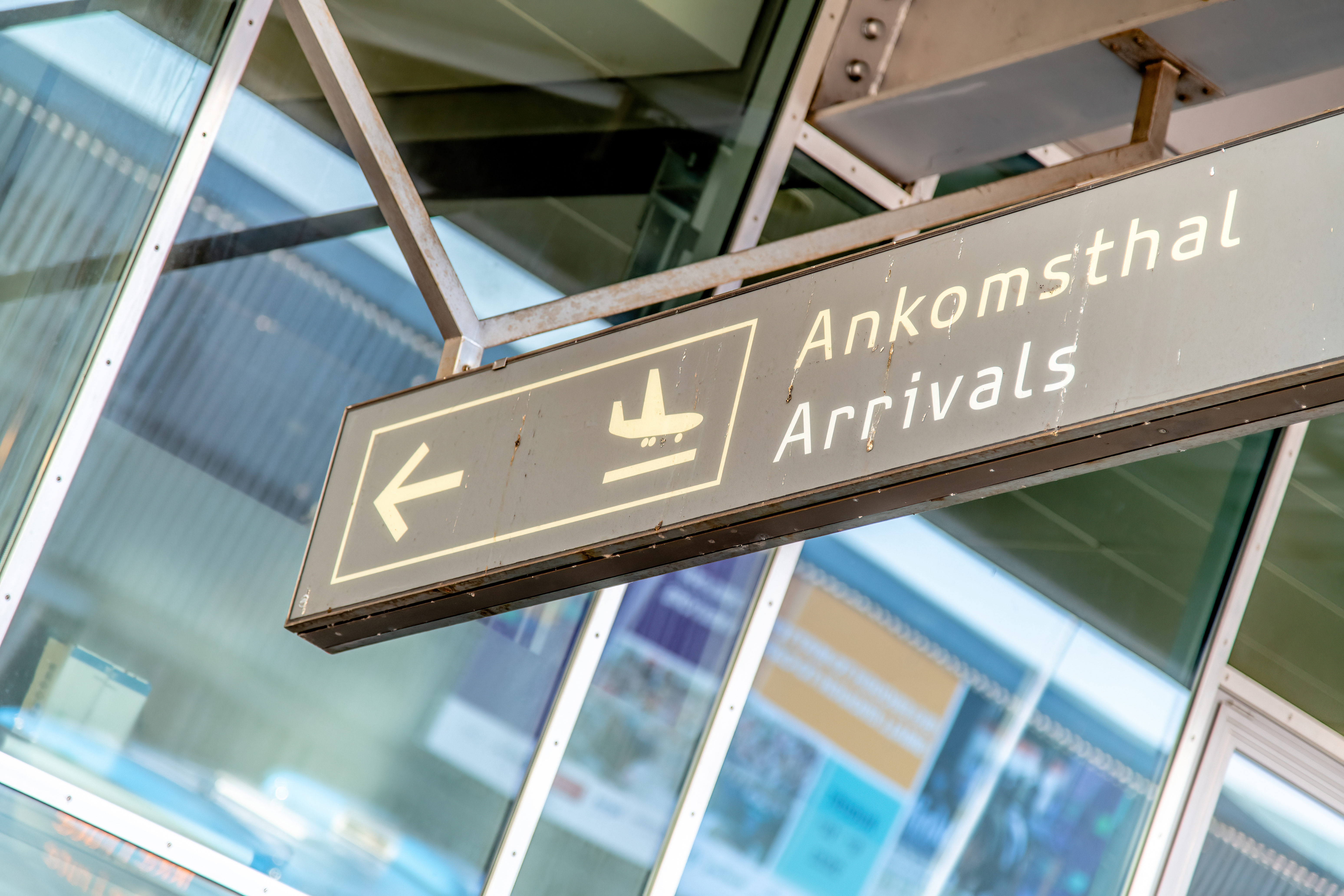 27 Aug 2021 Indgang Ankomst Skilt 2 Oliver Kielstrup