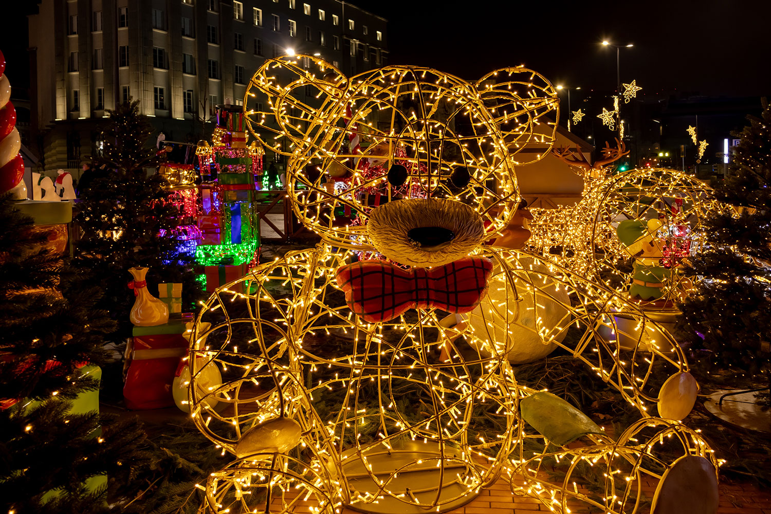 Shutterstock 2559363689