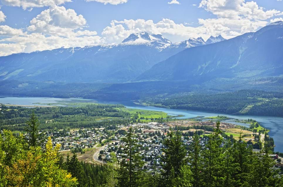 Gør Ophold I Byen Revelstoke På Dit Road Trip I Vancouver Regionen. Foto. Elena Elisseeva Dreamstime.Com