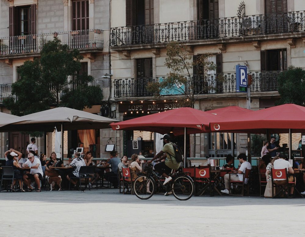 Barcelonas Bydel El Born Er Mere Autentisk End Området Nær Rambalen