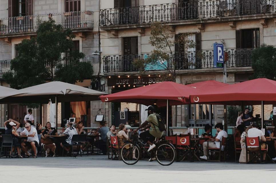 Barcelonas Bydel El Born Er Mere Autentisk End Området Nær Rambalen