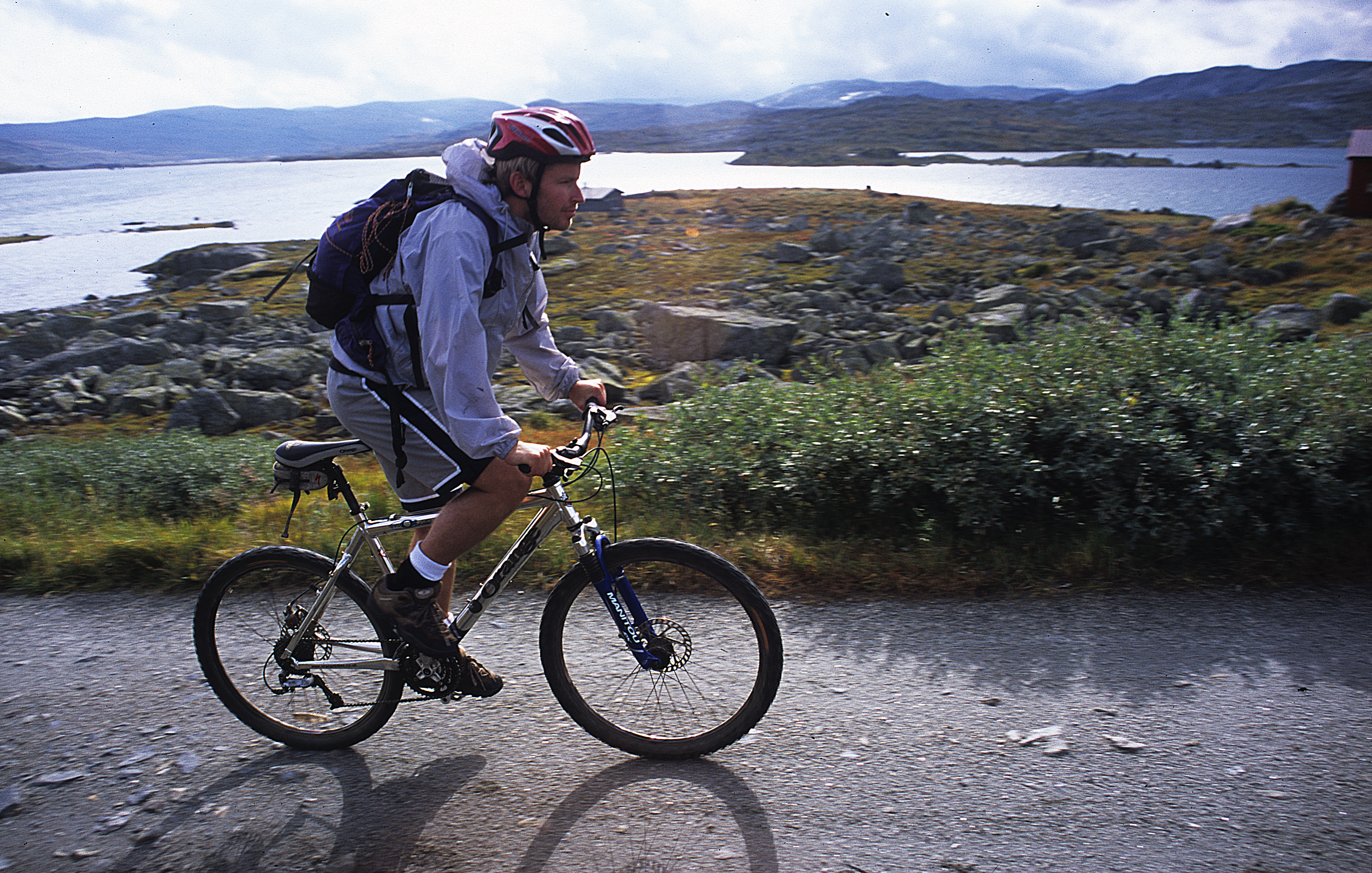 Der Er Lette Og Meget Smukke Cykelruter Tæt På Bergen. Foto. Steve Thomas
