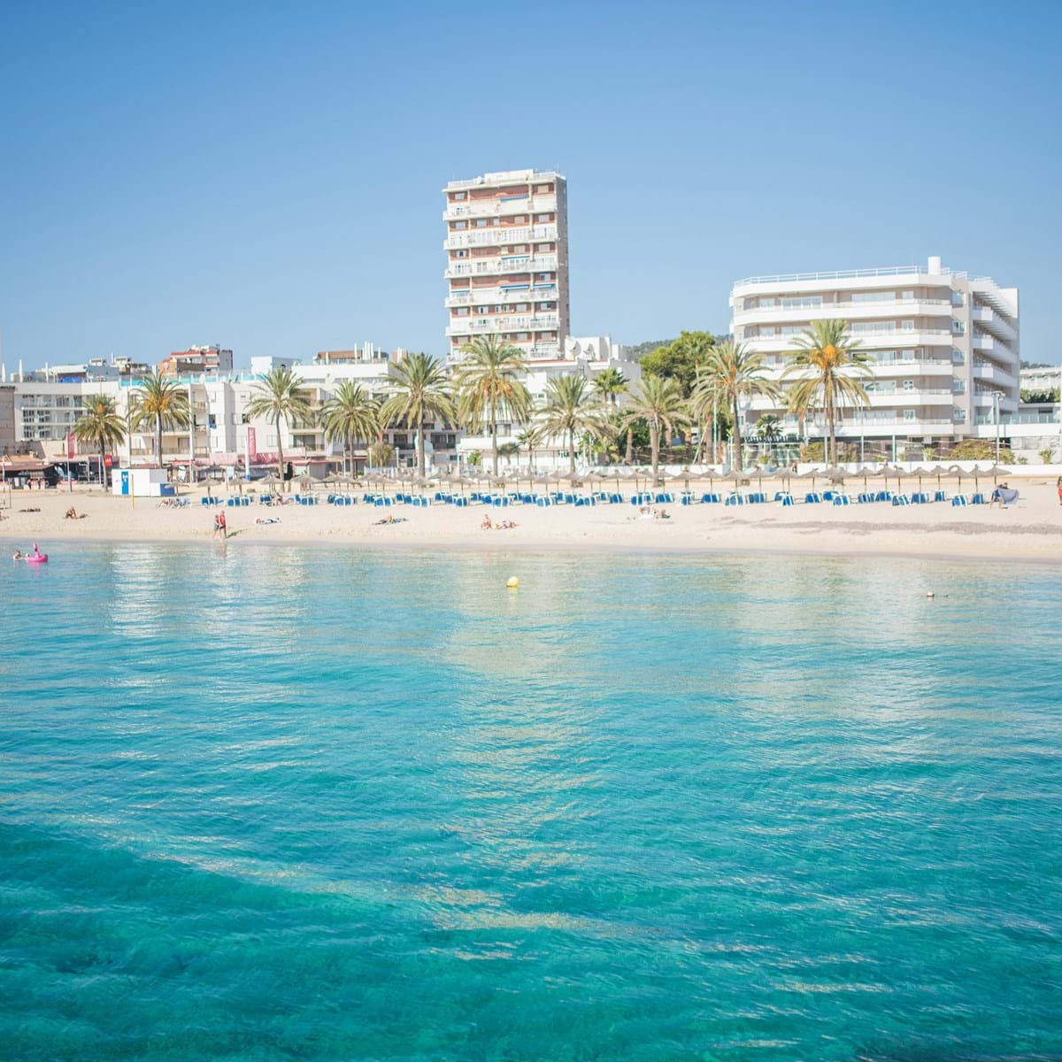 Palma Er En Ideel Kombination Af Skøn Strand Og Smuk Storby. Foto. Monika Guzikowska